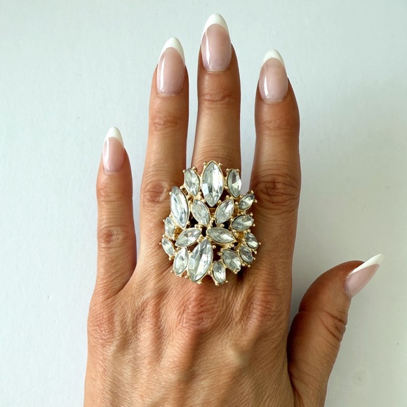 Large statement clear crystal & gold tone cocktail ring - adjustable - Picture 1 of 6